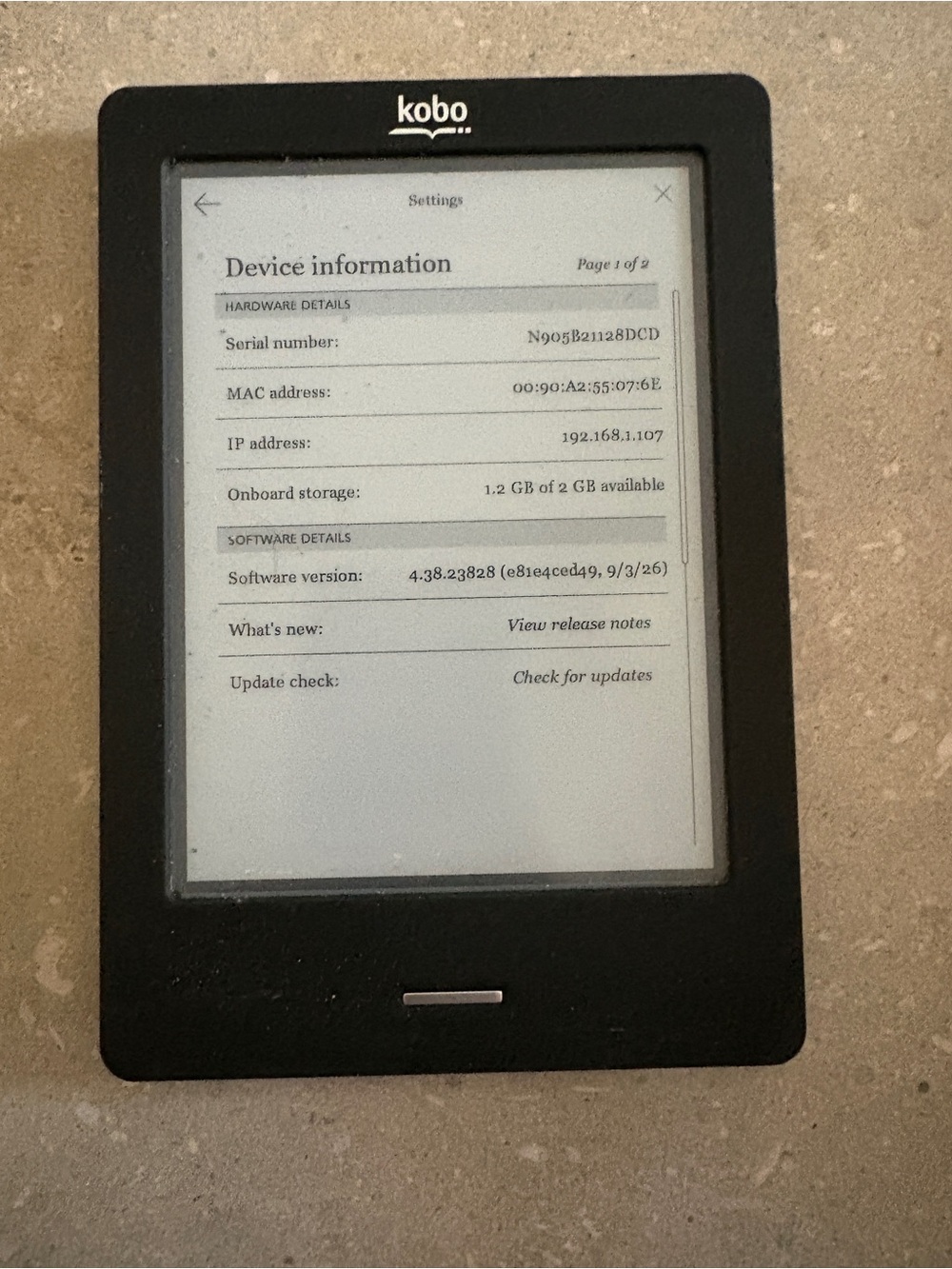 Kobo Touch eReader in Black — Compact E-Ink Reading Device